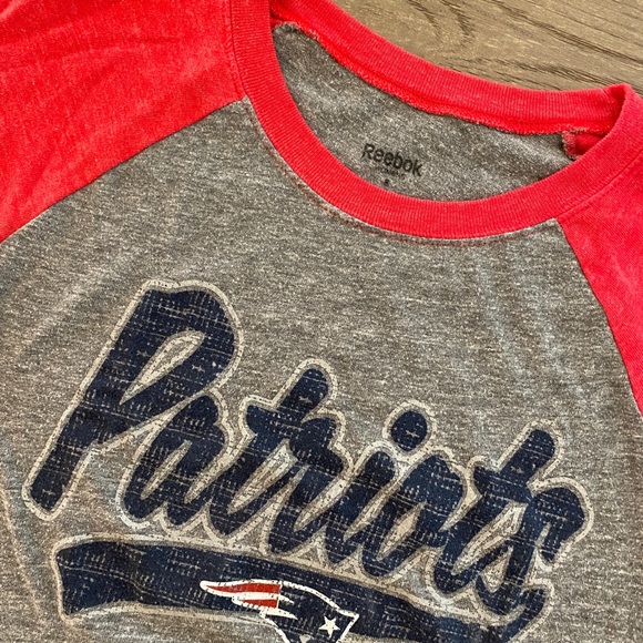 New England Patriots Raglan Tee - Picture 2 of 3